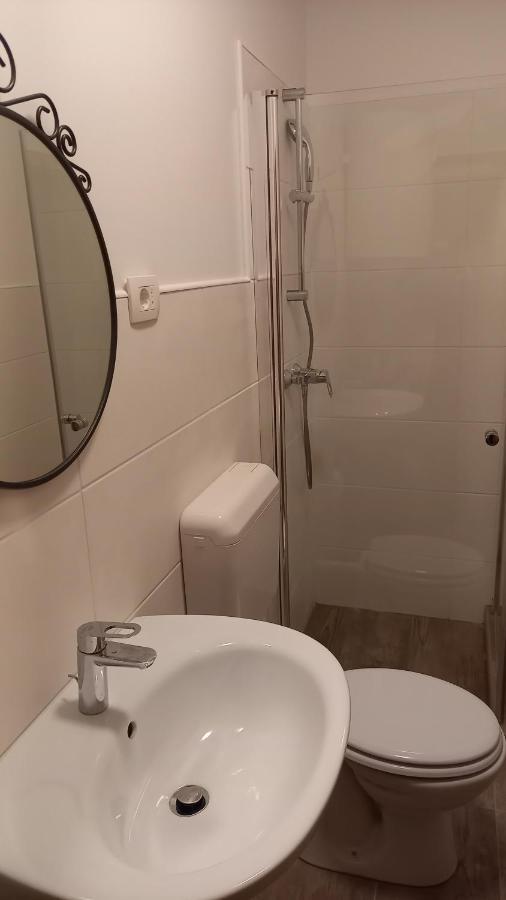 Apartma Pod Pugledom Lejlighed Ljubljana Eksteriør billede